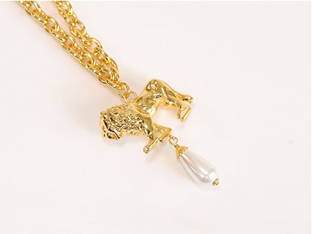 Lion and pearl drop link double C chain