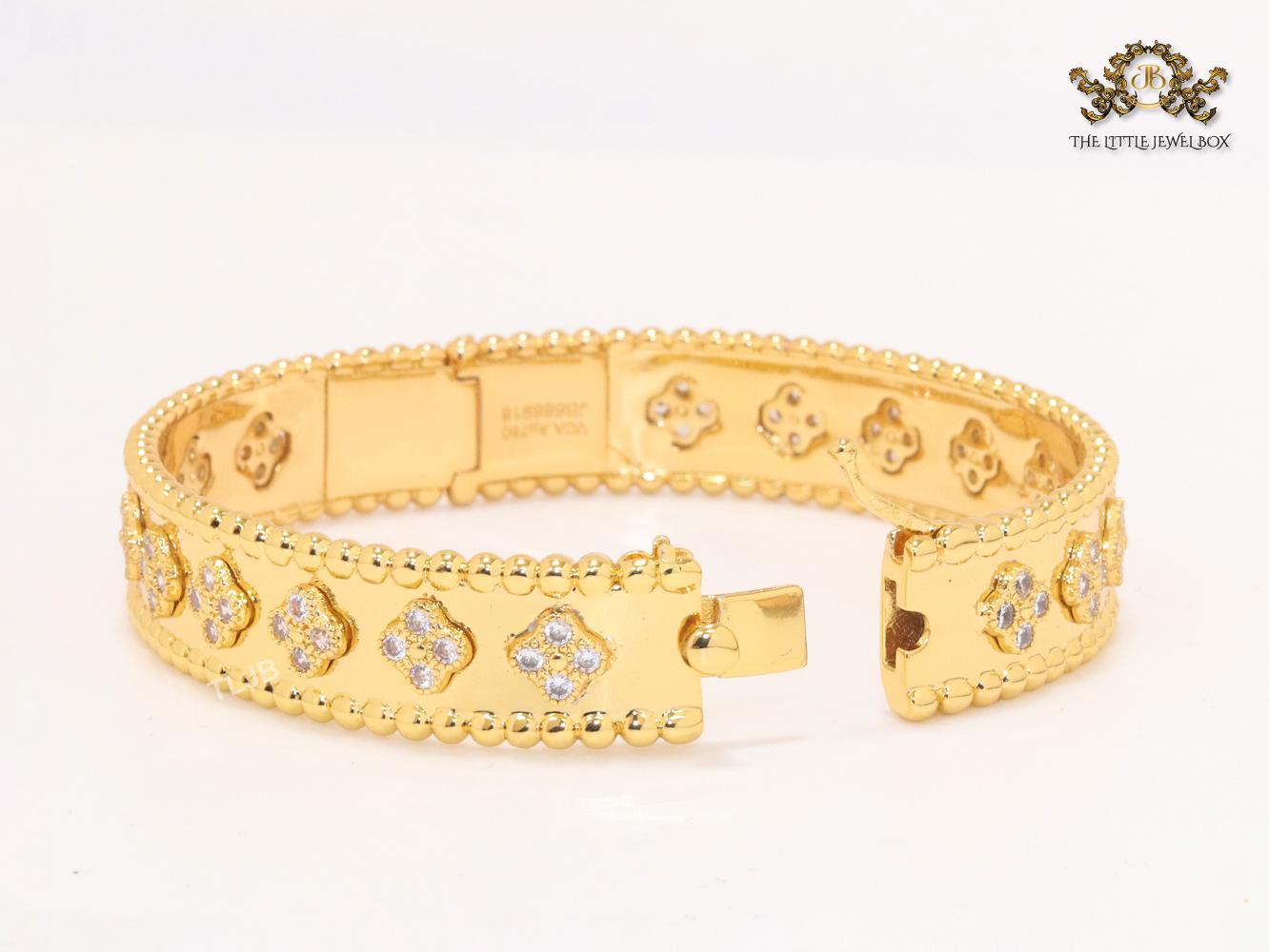 Gold clover motif CZ bracelet