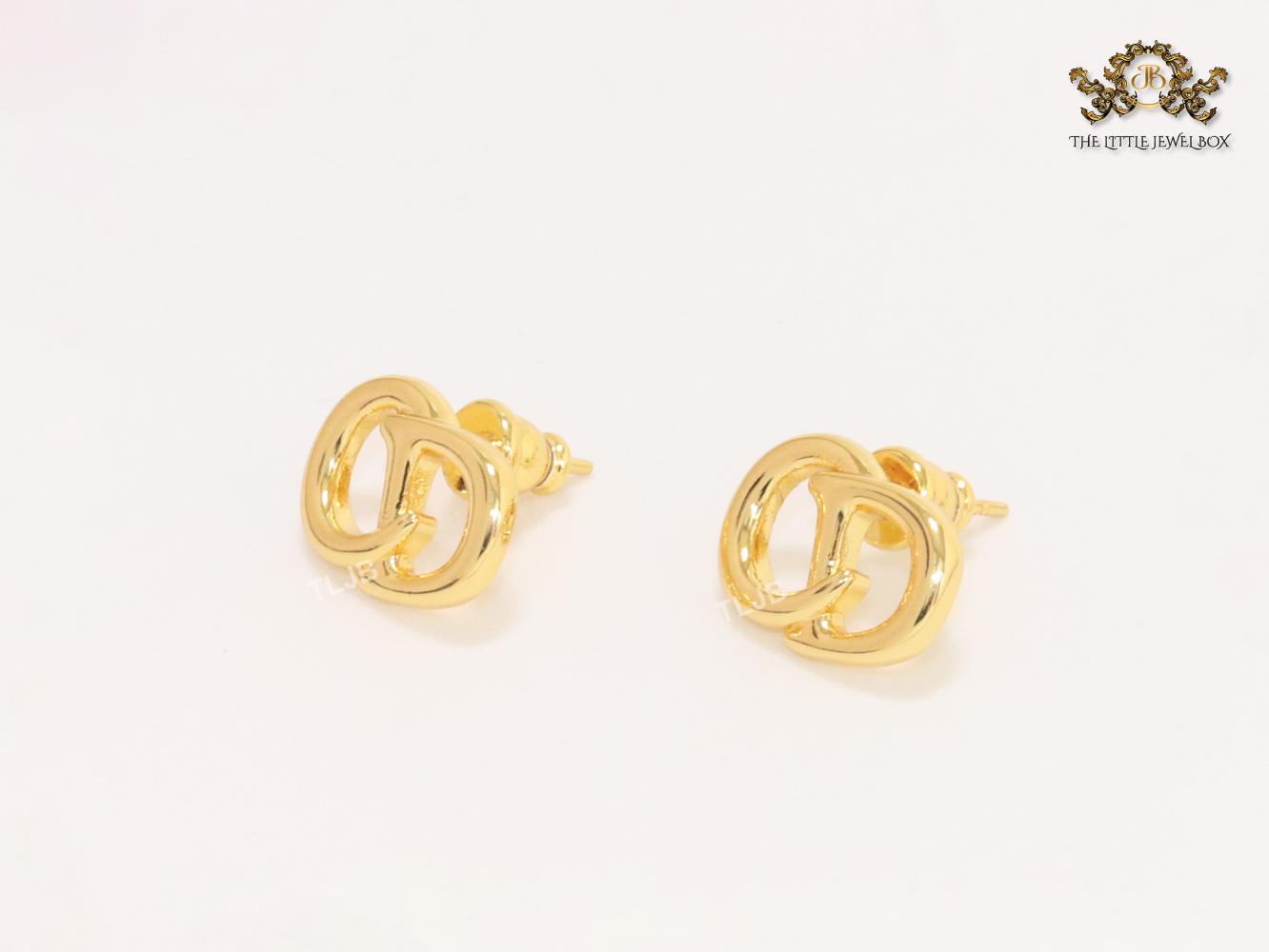 Alphabet CD twisted small gold studs