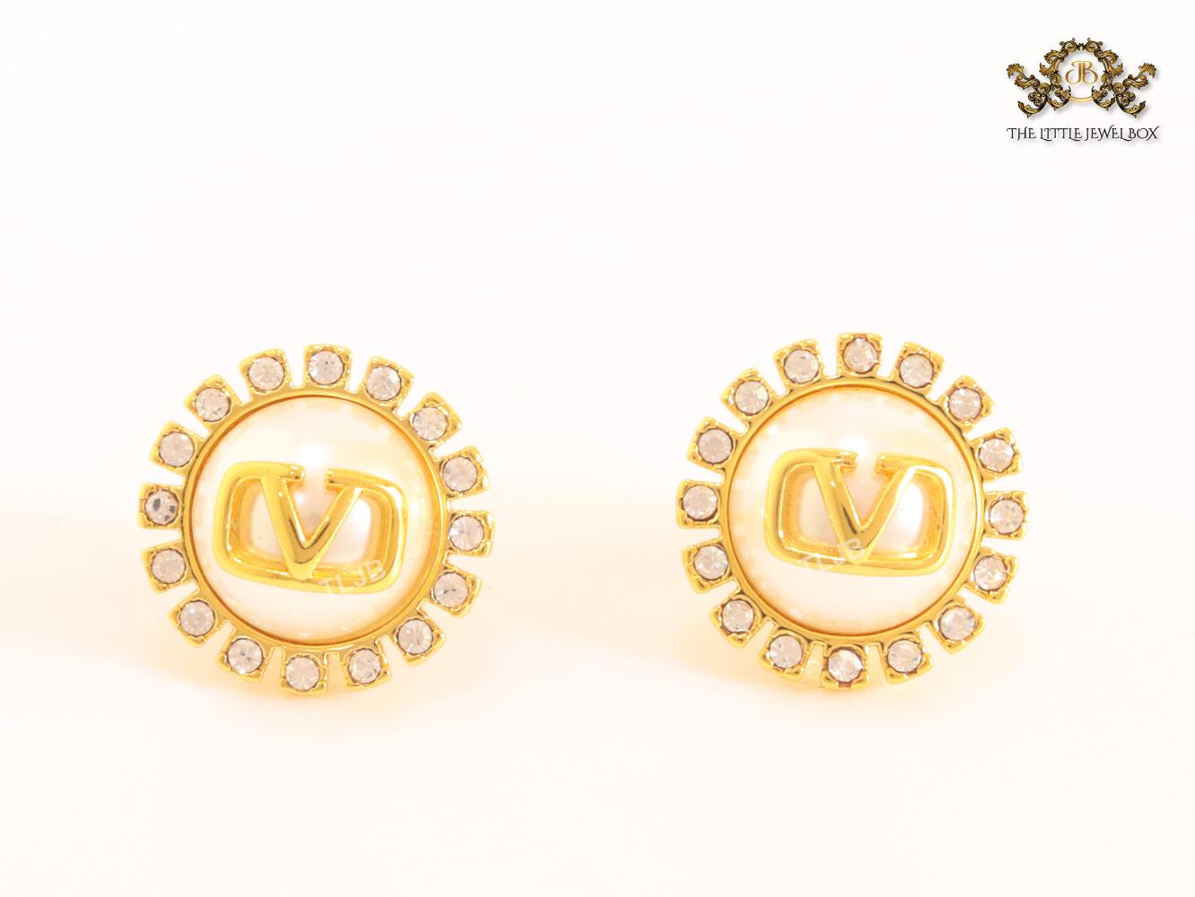 Open V pearl and gold cz studs