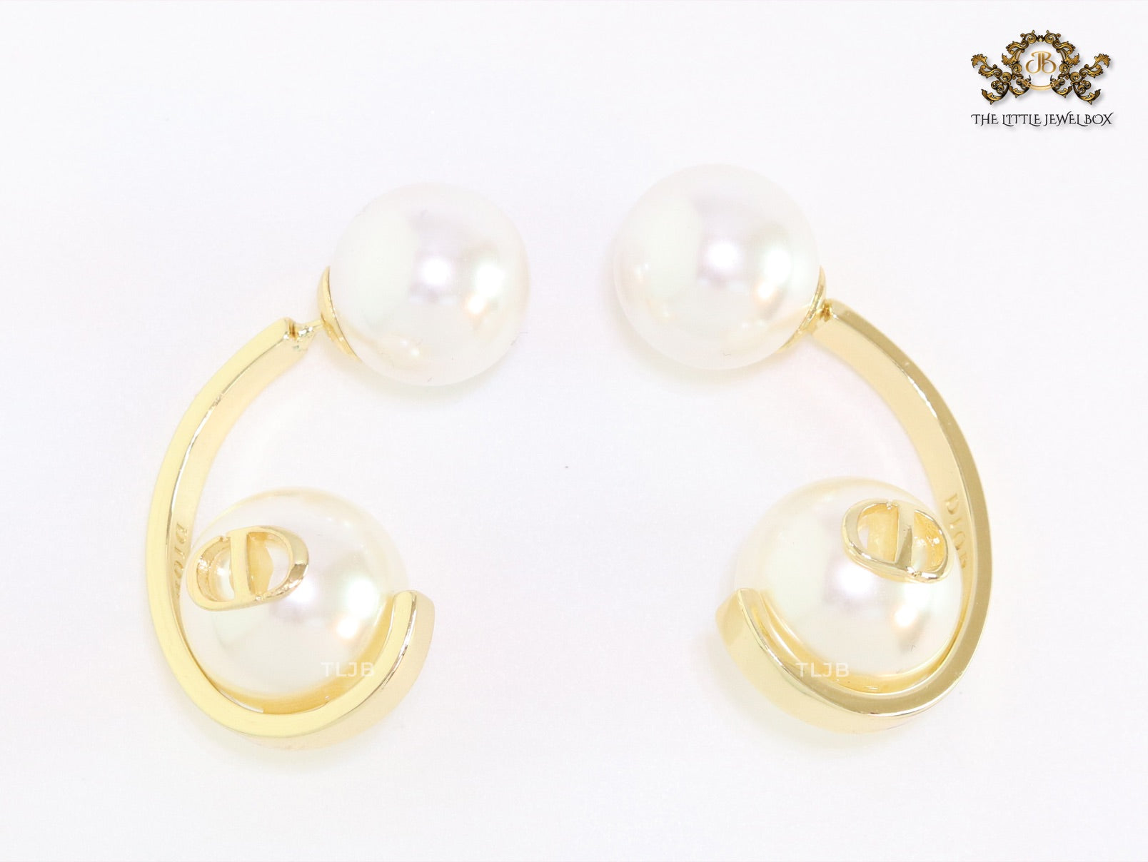 Alphabet C and D pearl and gold dangles