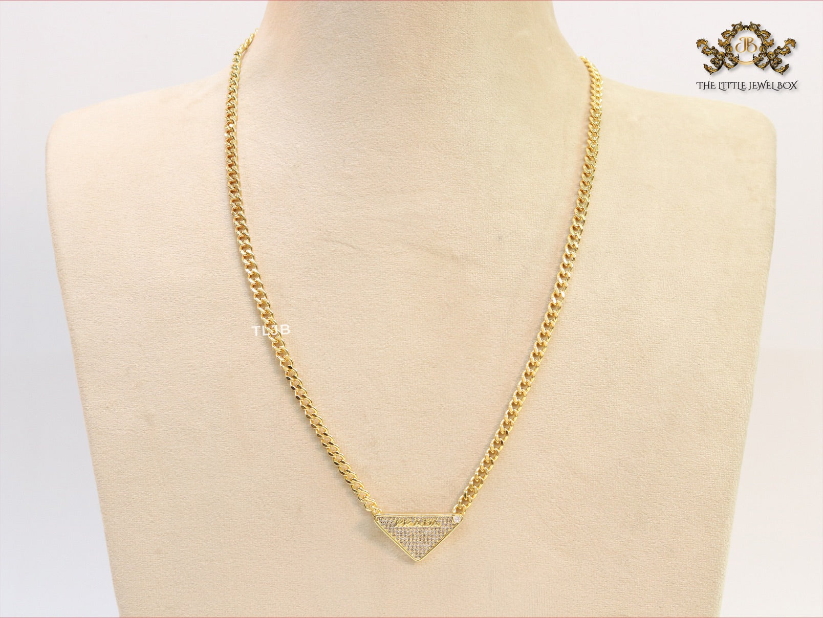 Alphabet cz and gold chain