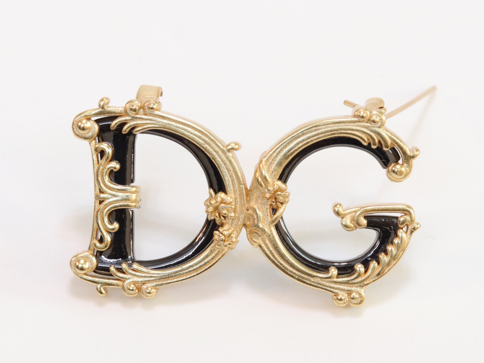 Alphabet D G gold plated brooch