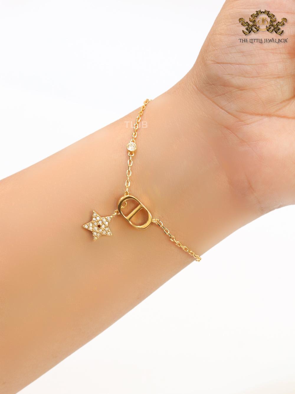 Alphabet CD and star charm chain bracelet