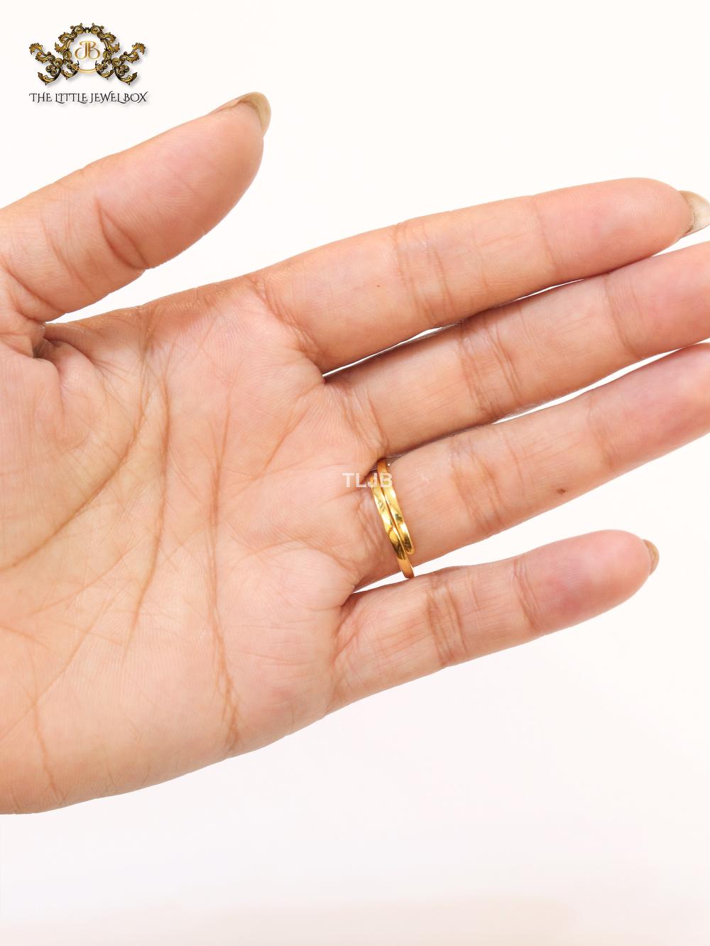 Off White MOP and cz ring