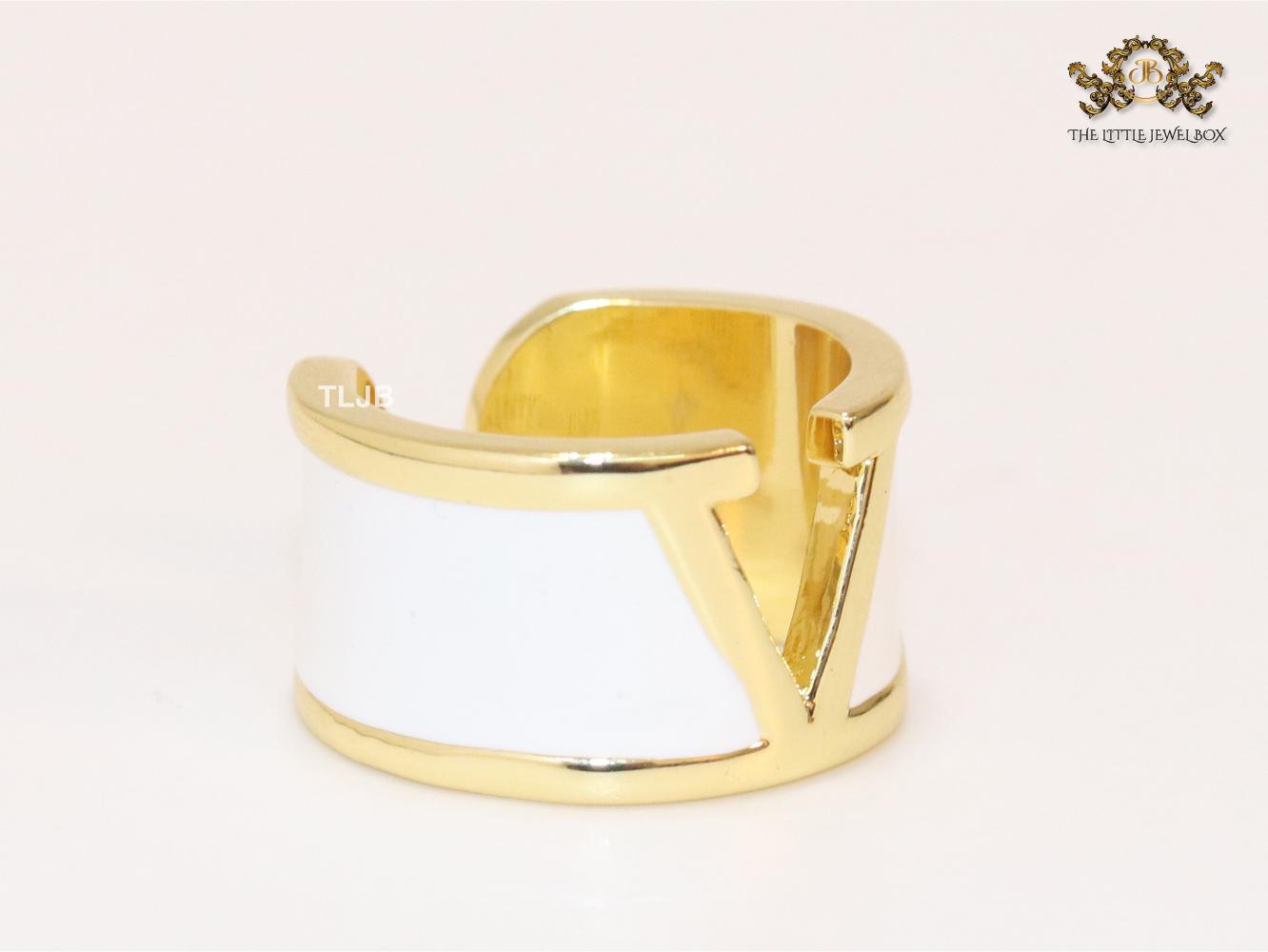 Open V and white enamel bold ring
