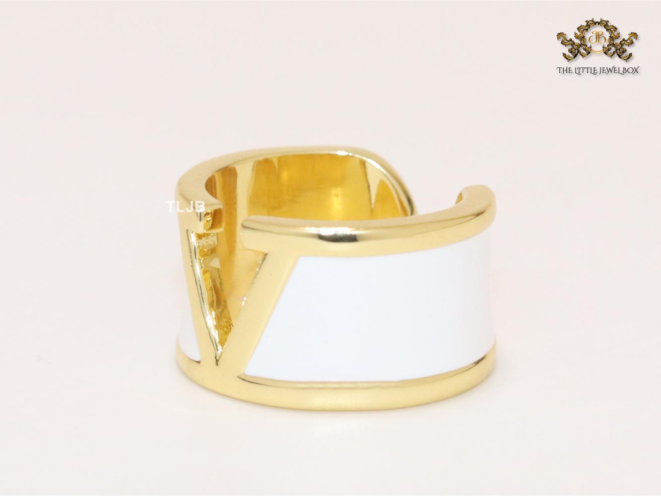 Open V and white enamel bold ring