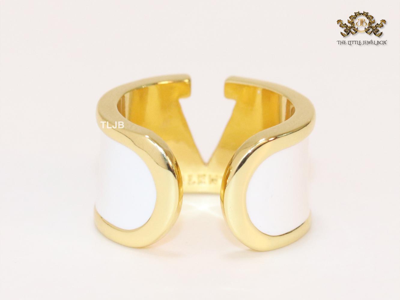 Open V and white enamel bold ring