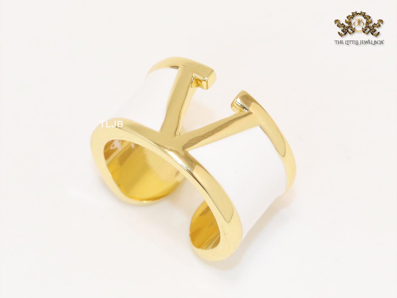 Open V and white enamel bold ring