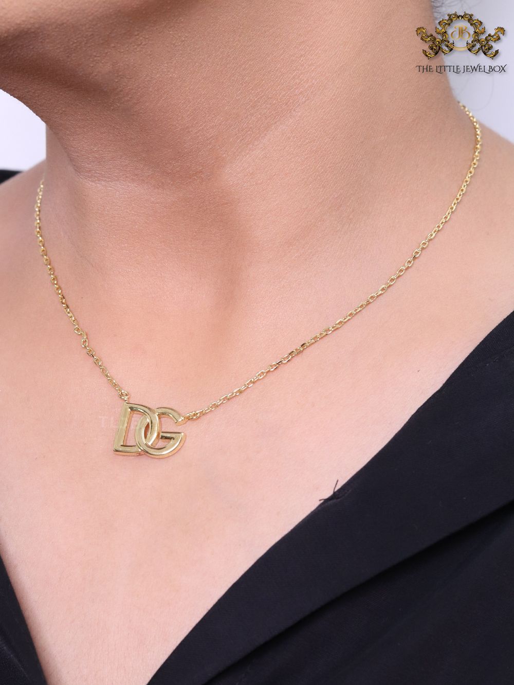 Alphabet D and G gold chain