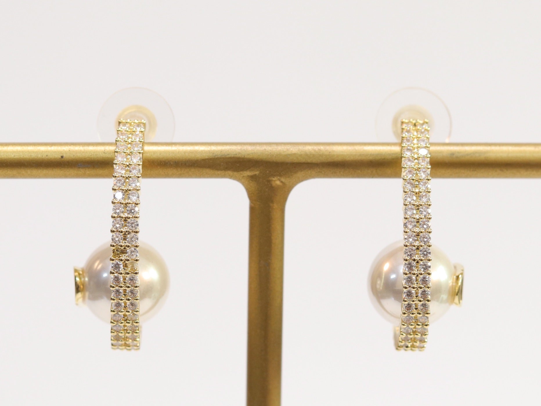 Alphabet C and D pearl gold dangles
