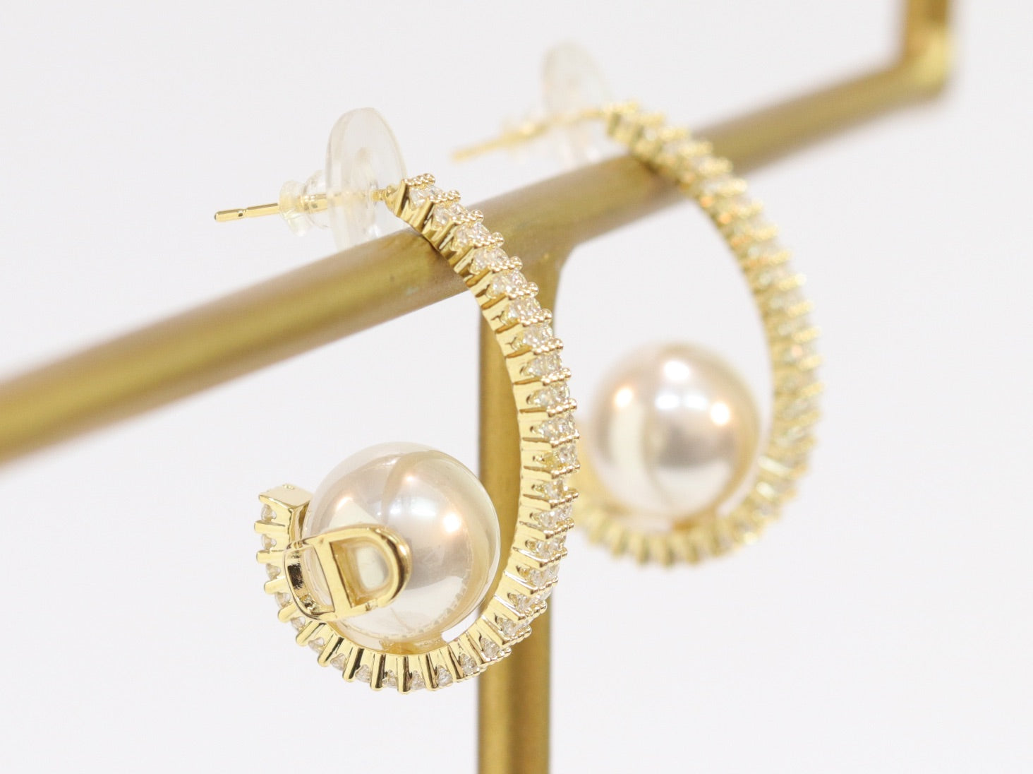 Alphabet C and D pearl gold dangles