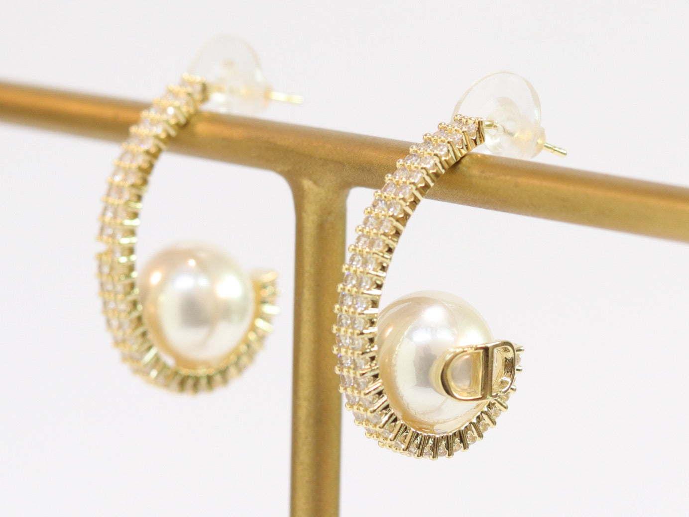 Alphabet C and D pearl gold dangles