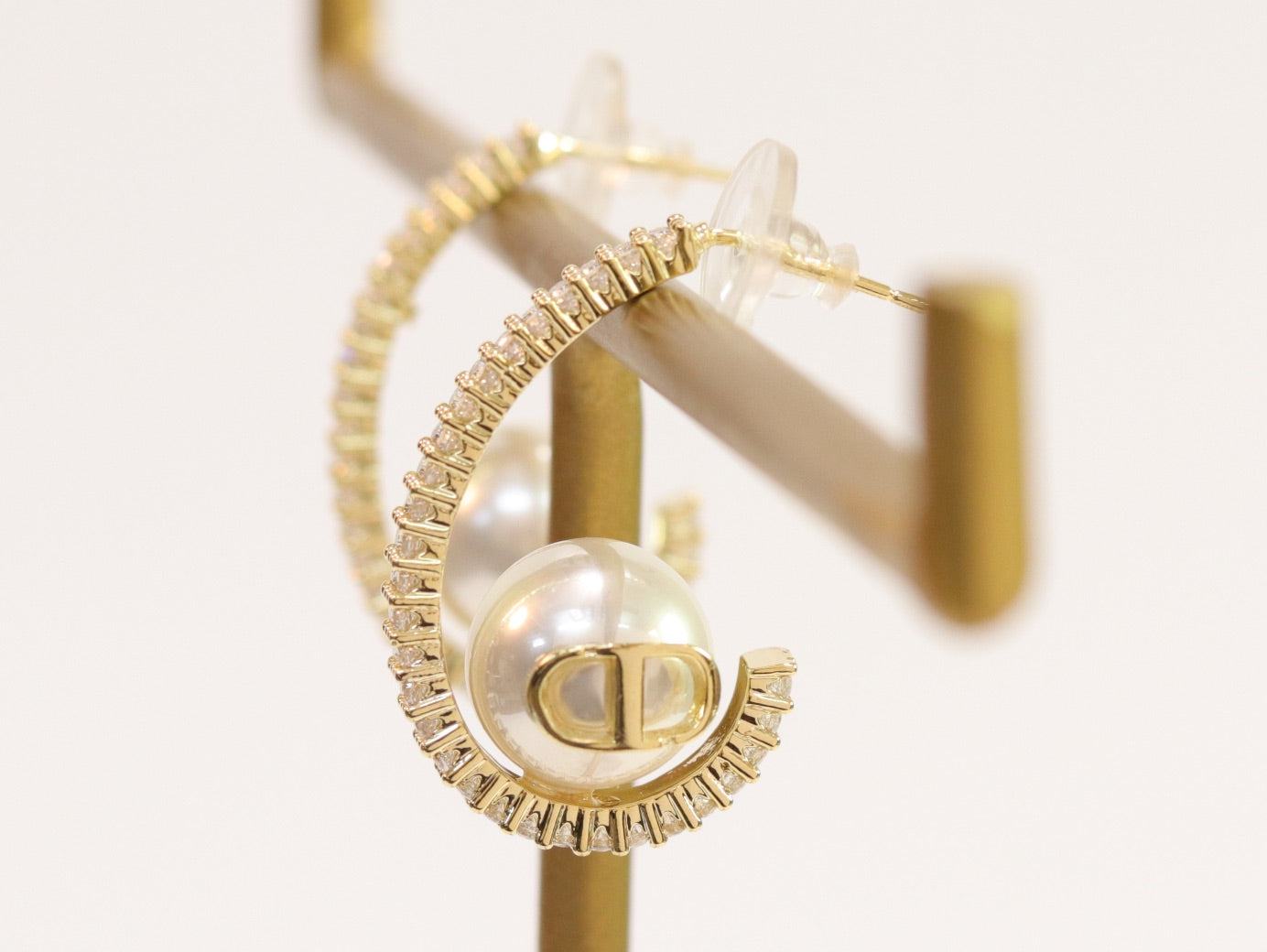 Alphabet C and D pearl gold dangles
