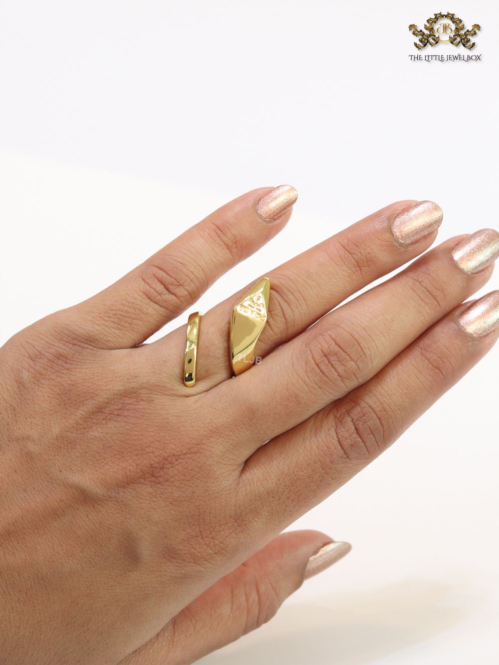 Matt gold plated snake ring