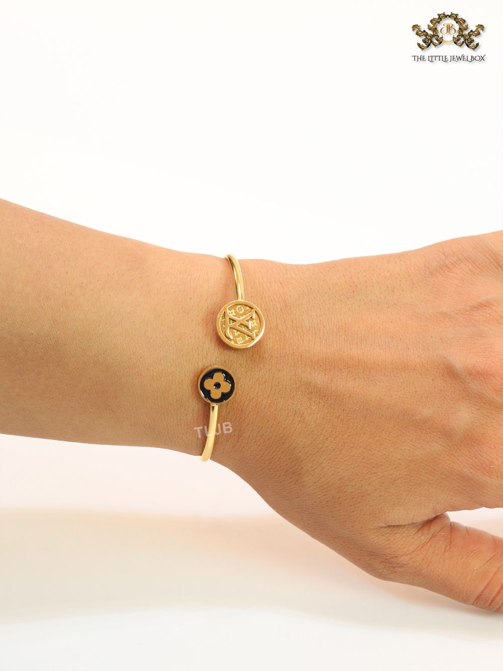 Alphabet L black & gold bracelet
