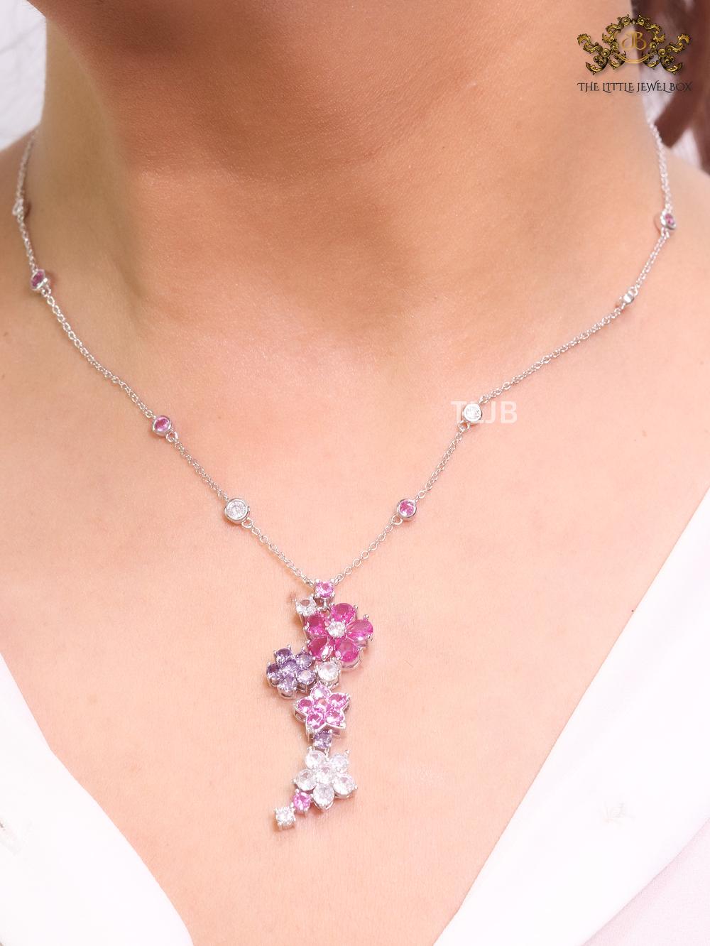 Silver floral sleek VC chain