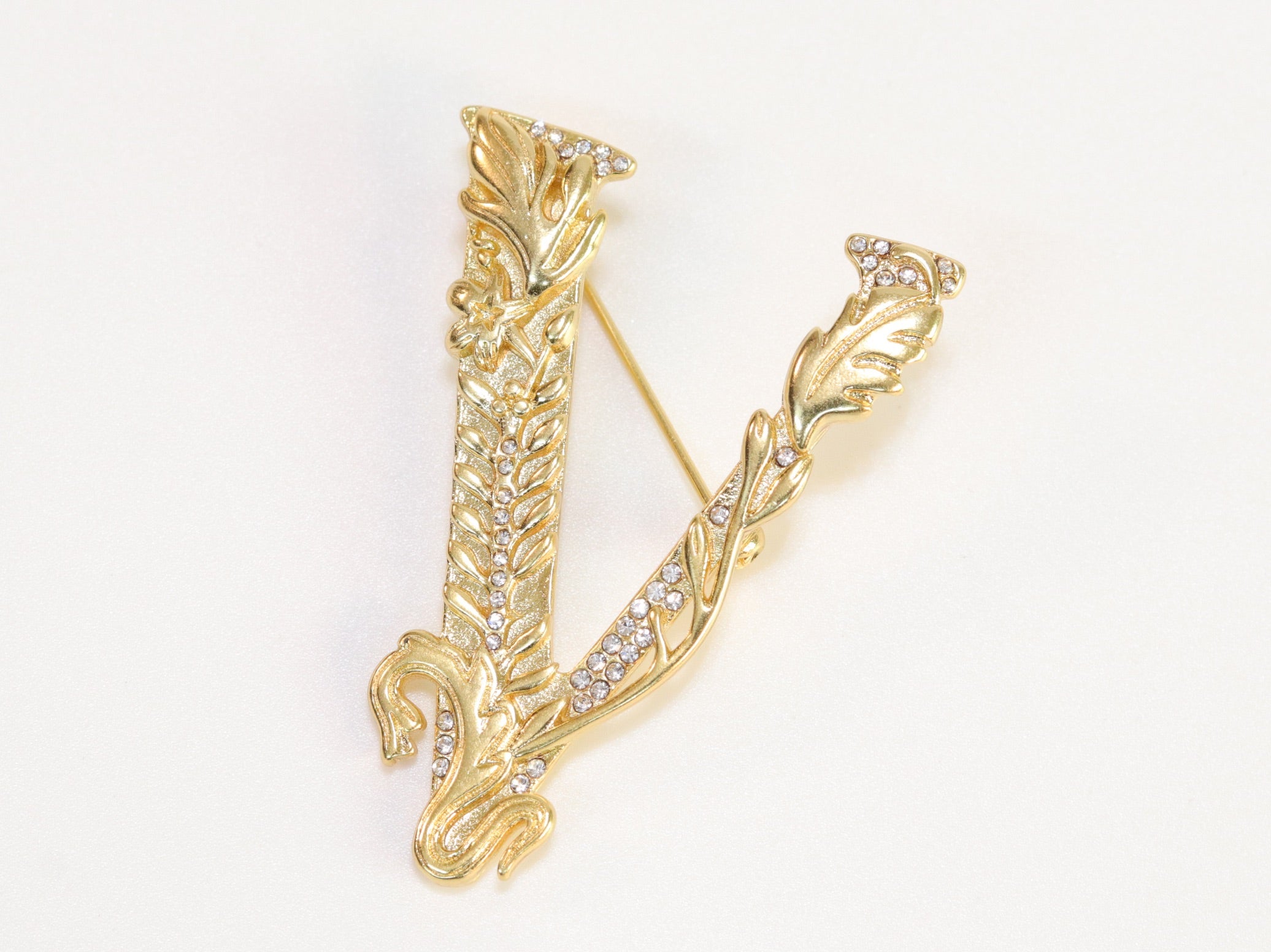 Alphabet V brooch