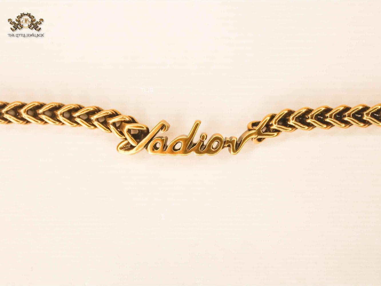 Alphabet D antique trace chain bracelet