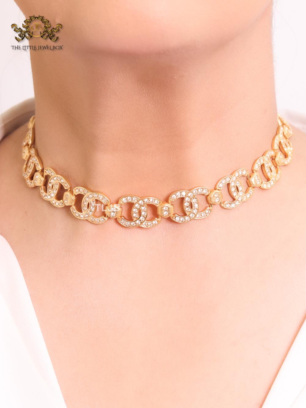 Alphabet V CZ and gold link chain