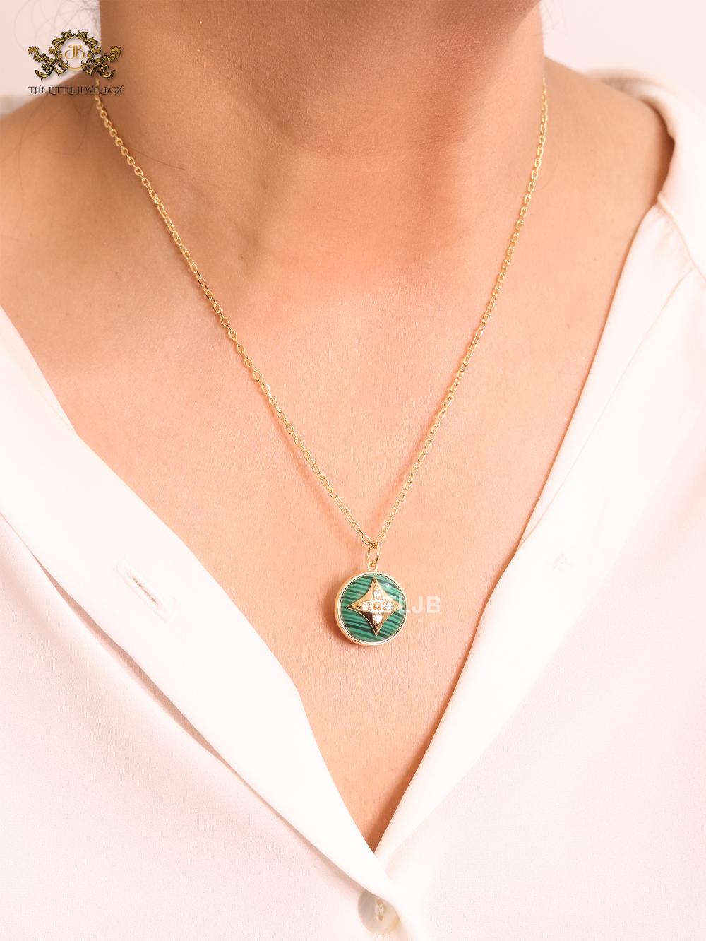 Green clover with enamel chain