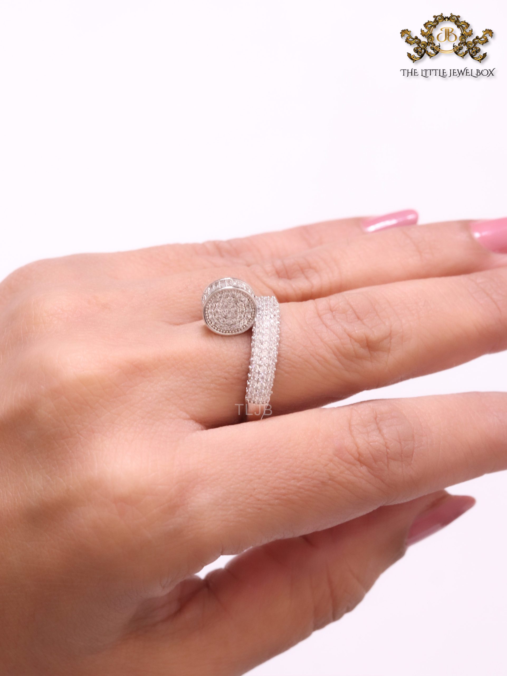 Silver plated Screw cz ring