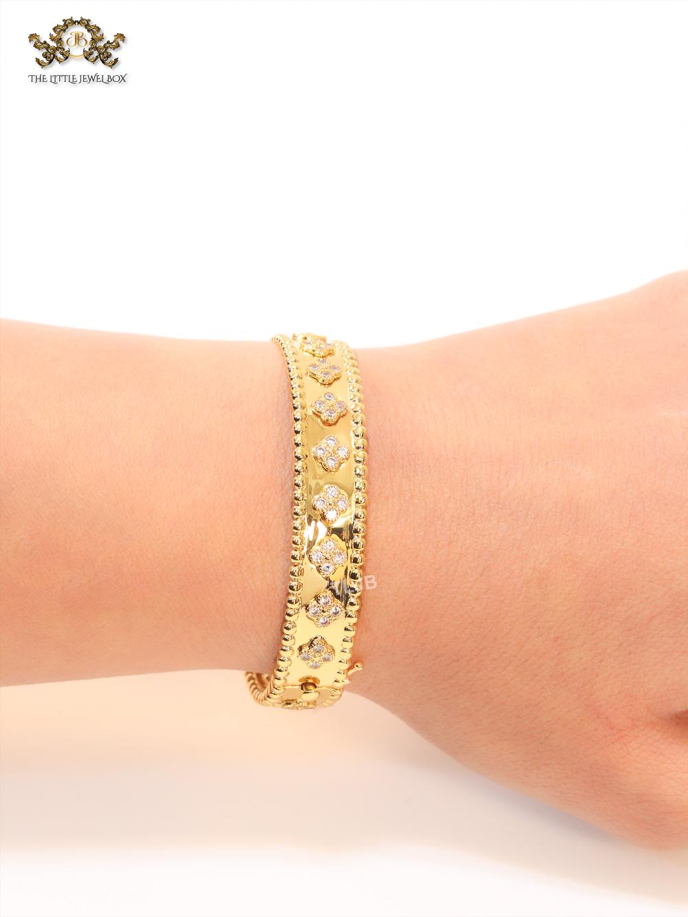 Gold clover motif CZ bracelet