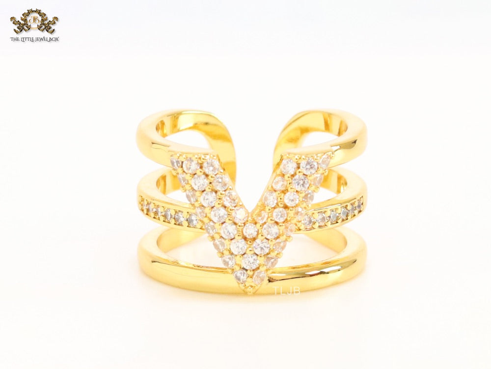 3 layer alphabet V cz band ring