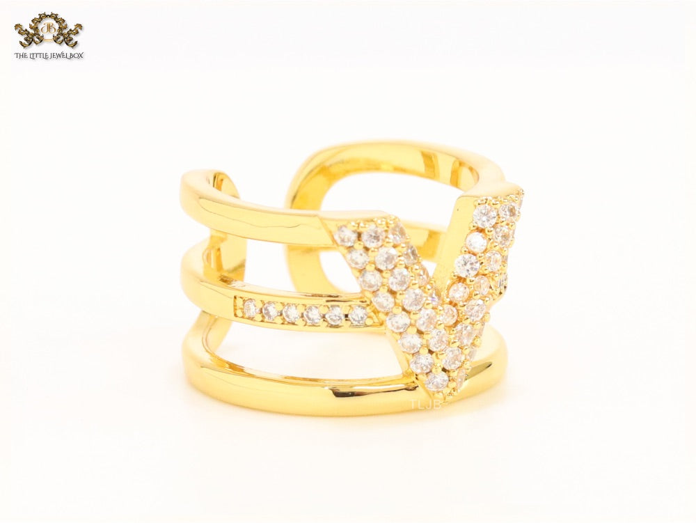 3 layer alphabet V cz band ring