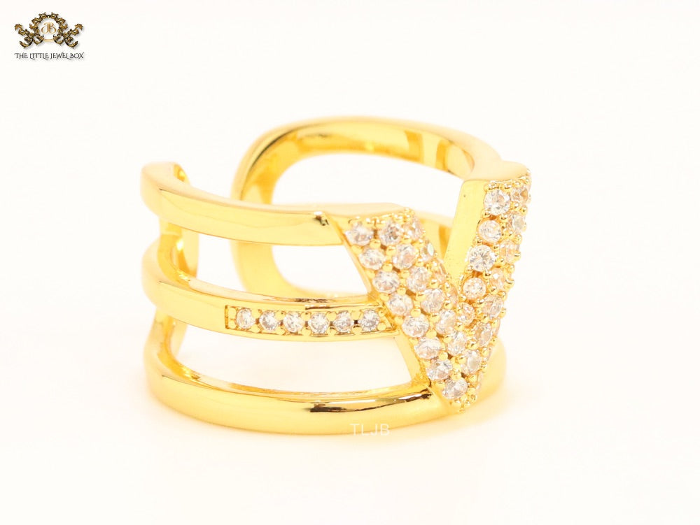 3 layer alphabet V cz band ring
