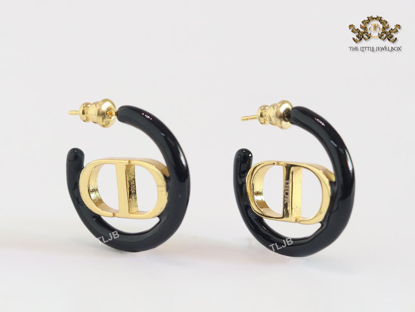 Alphabet CD black hoops