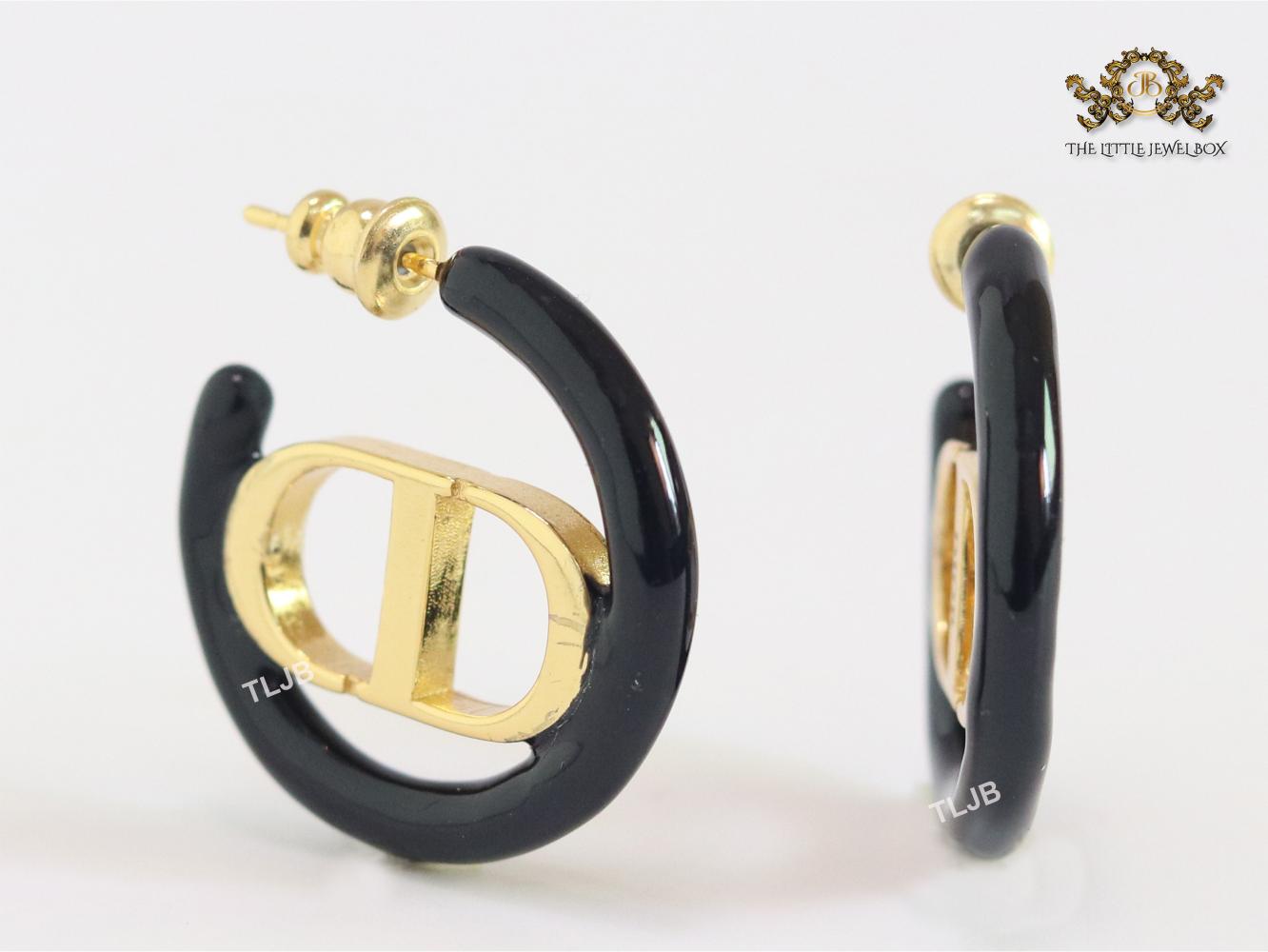 Alphabet CD black hoops