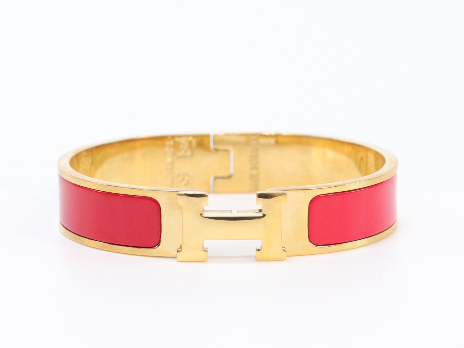Alphabet H red 12 mm bracelet in gold