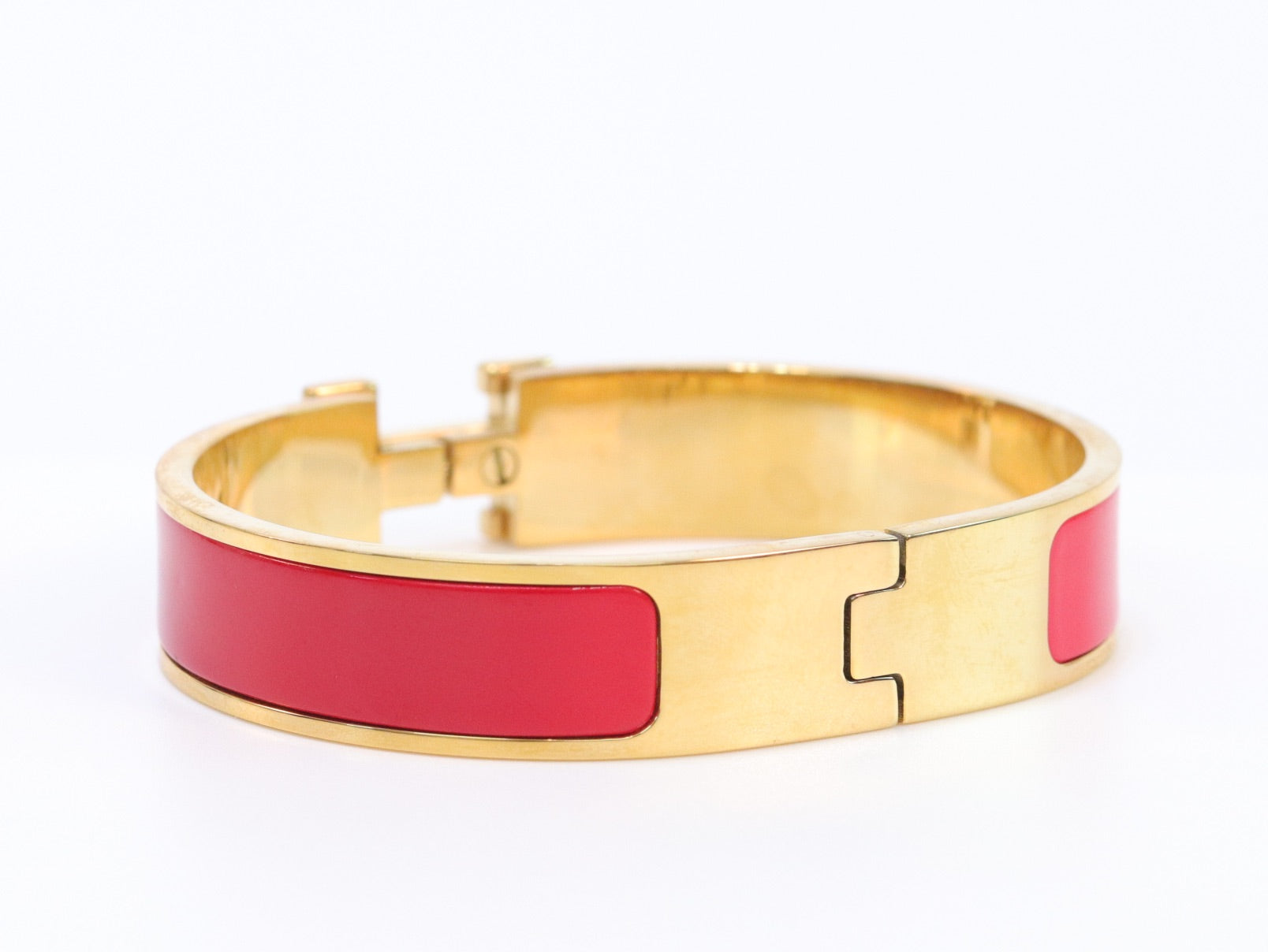 Alphabet H red 12 mm bracelet in gold