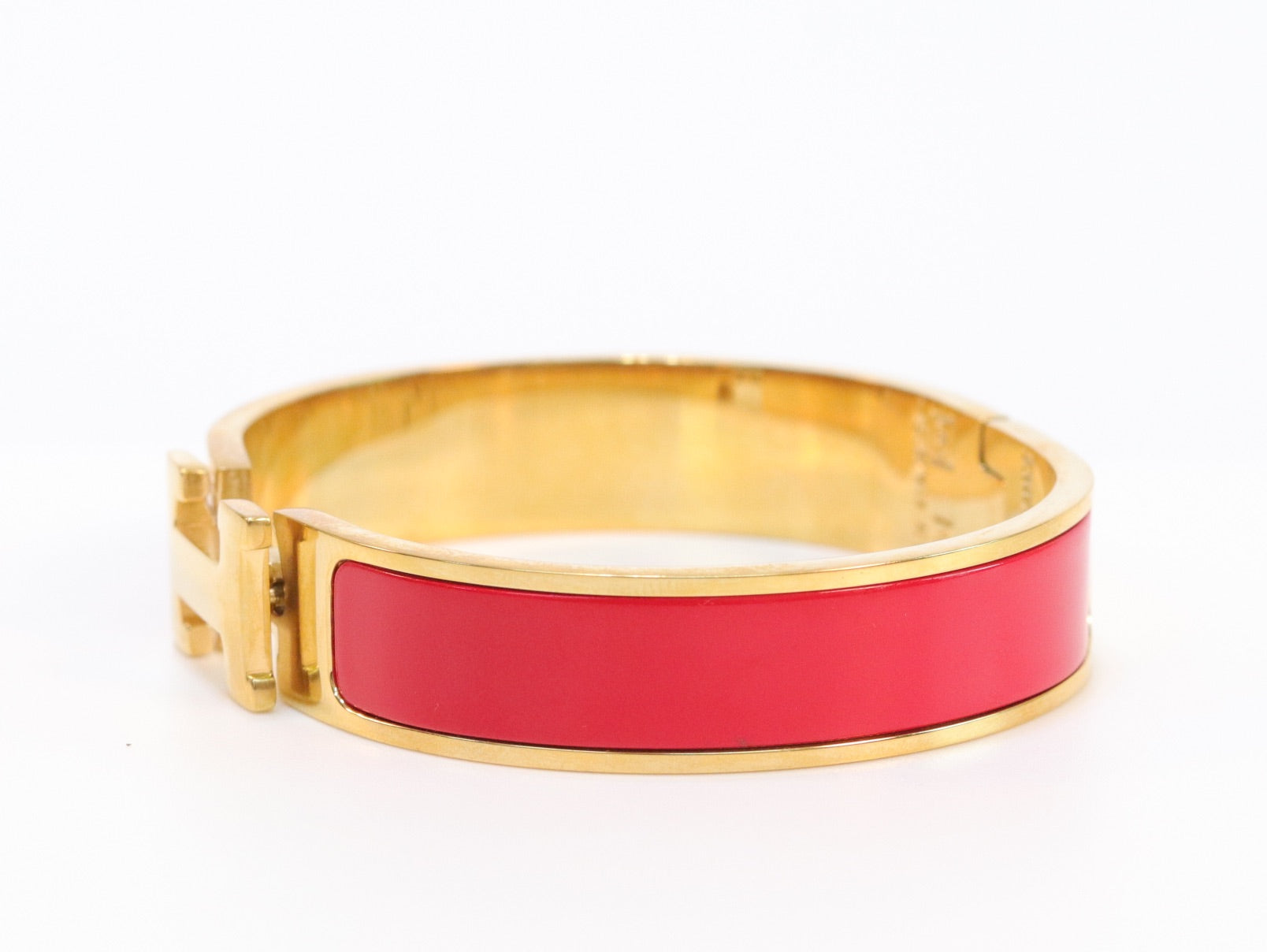 Alphabet H red 12 mm bracelet in gold