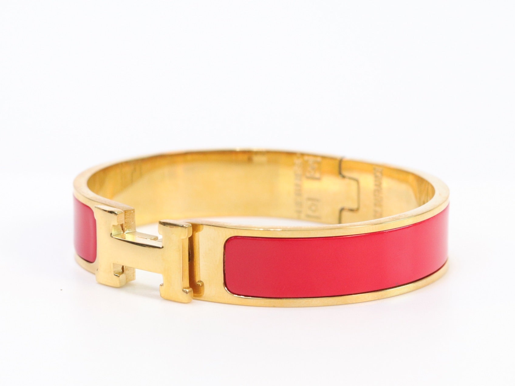 Alphabet H red 12 mm bracelet in gold
