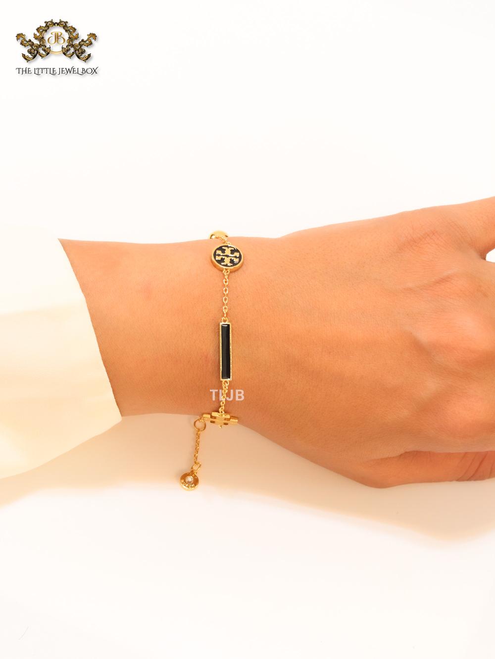 Alphabet T sleek bracelet