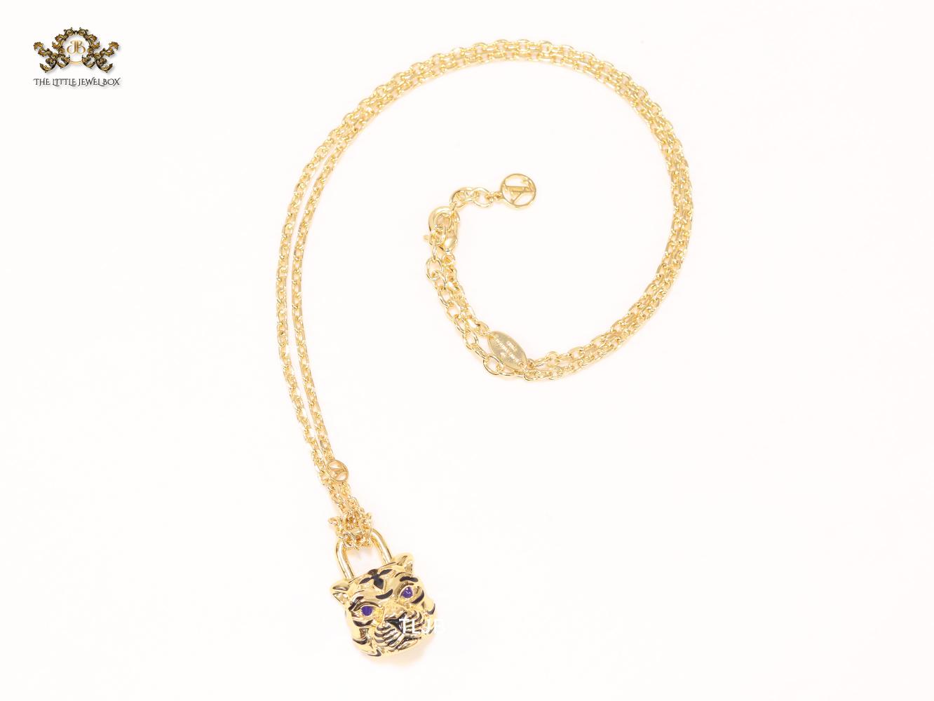 Sleek panther face gold chain