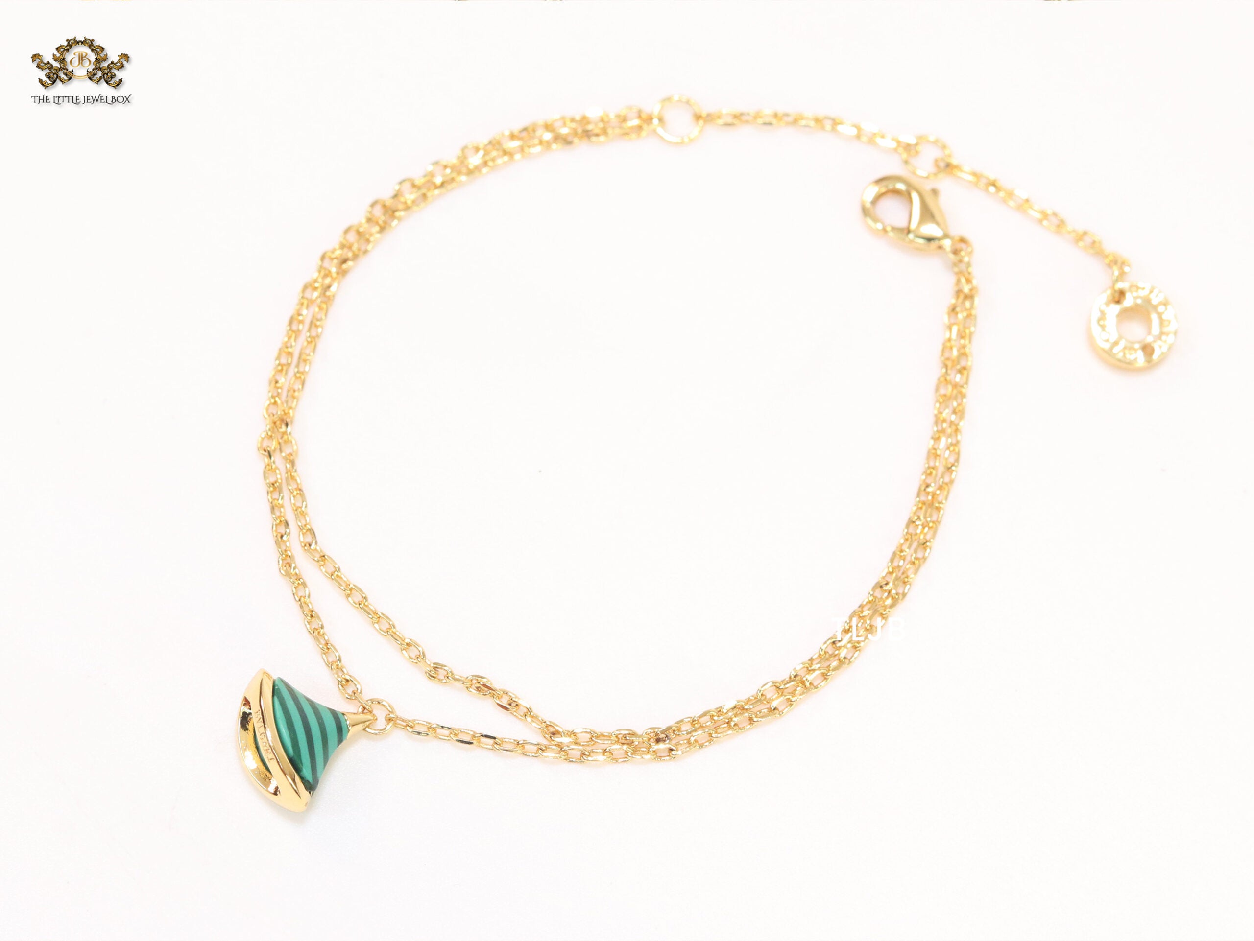 Alphabet B  sleek chain bracelet green