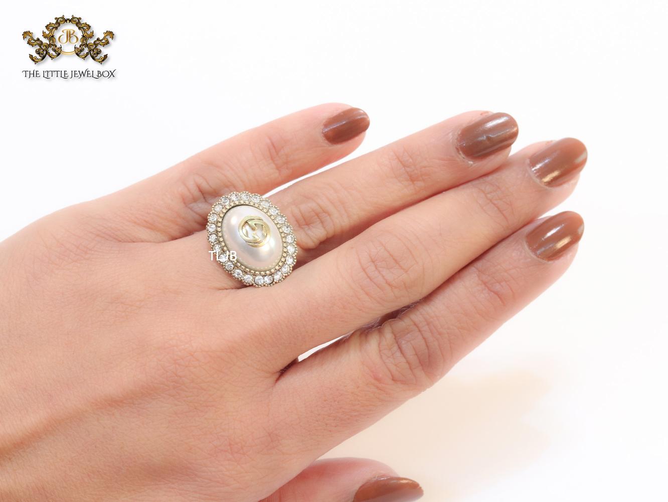 Vintage white double G ring