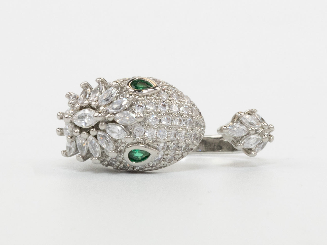 Silver plated Snake head cz open ring with Emerald detailing