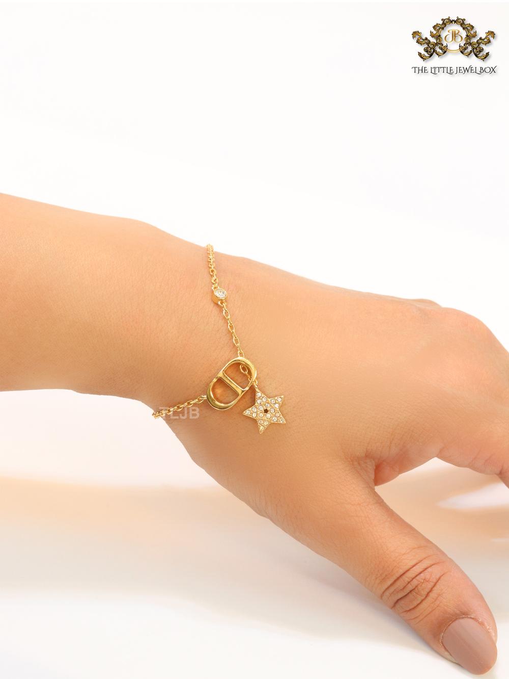 Alphabet CD and star charm chain bracelet