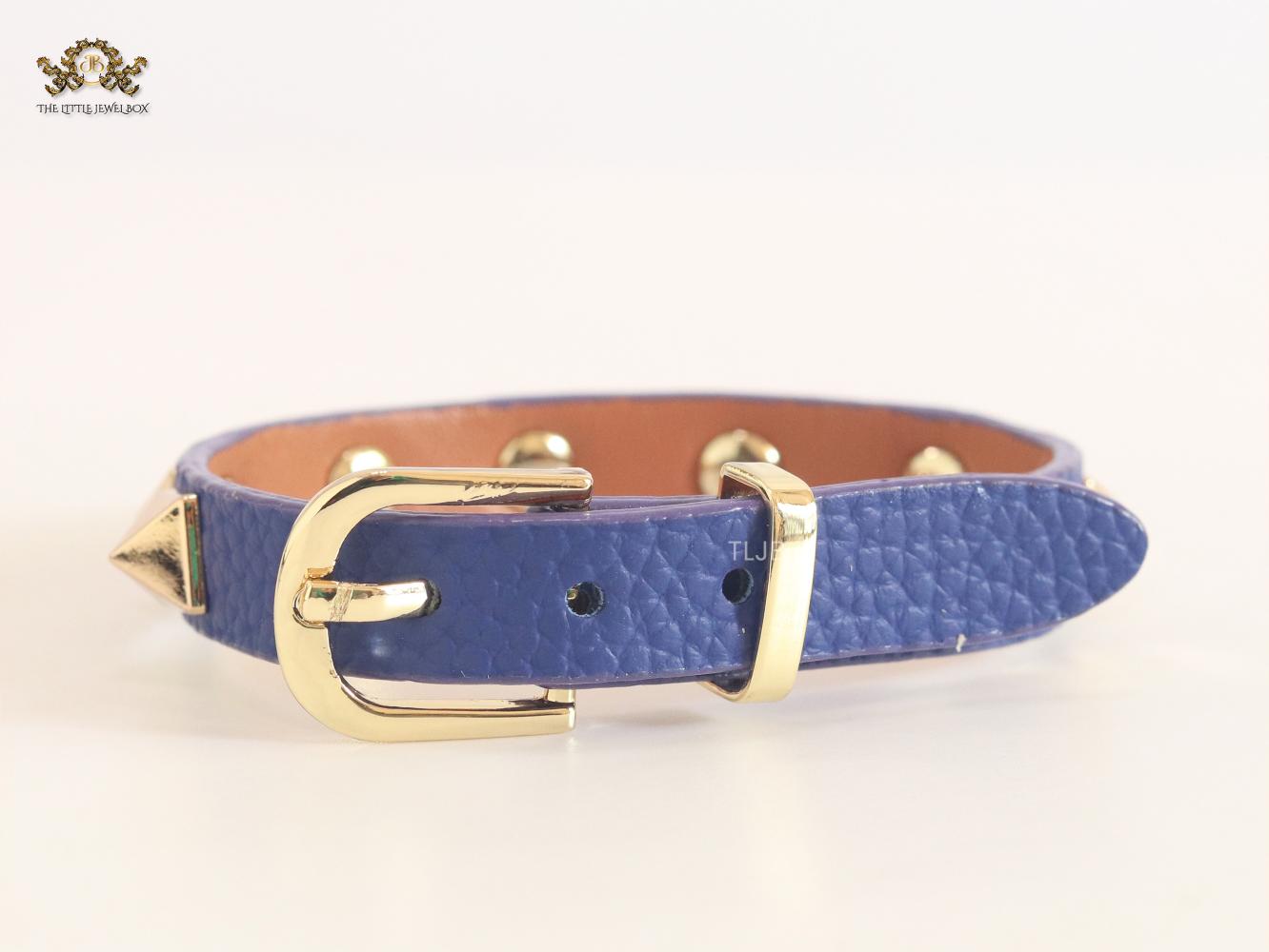 Alphabet V rockstud blue bracelet