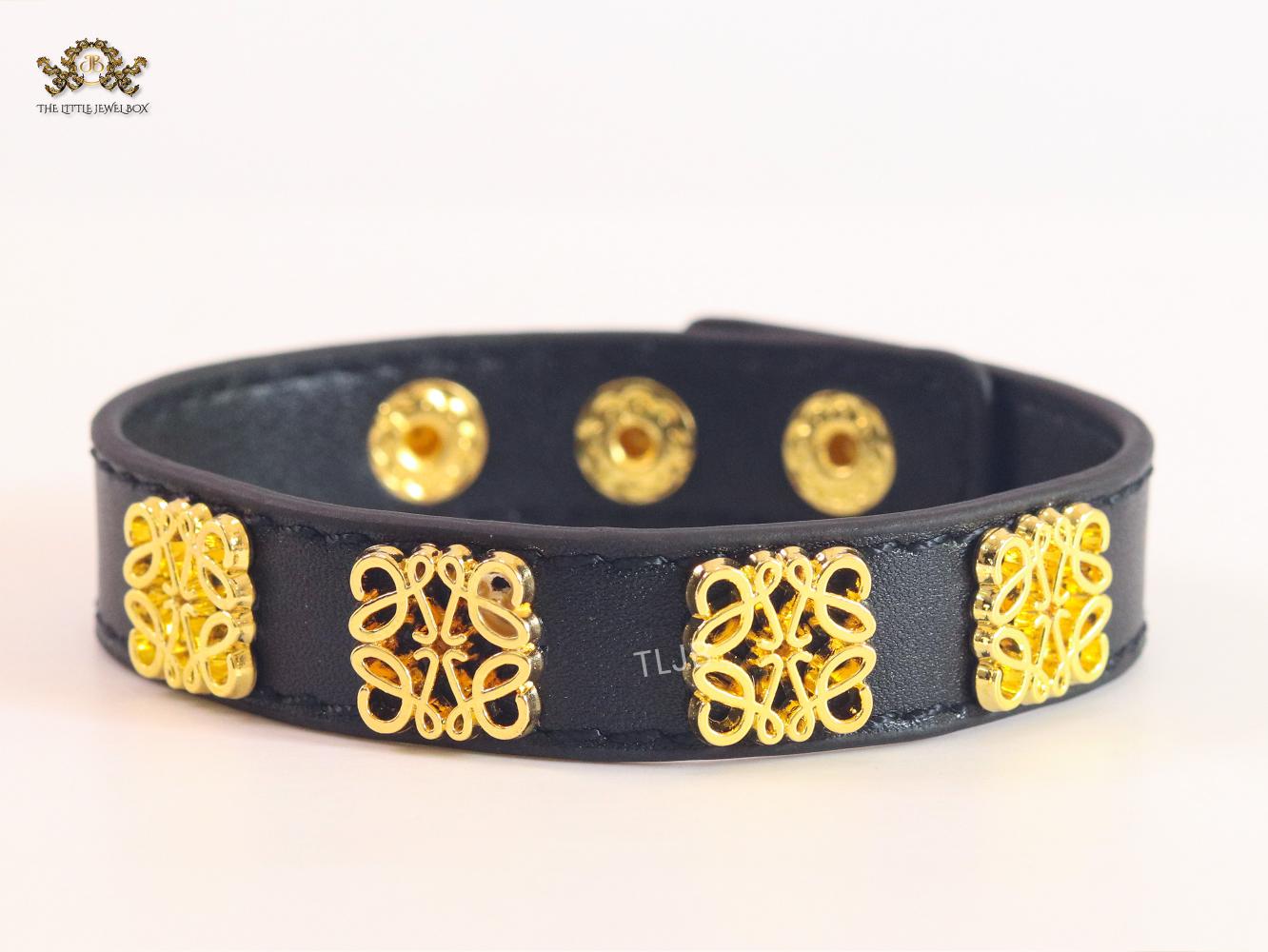 Alphabet L black leather bracelet