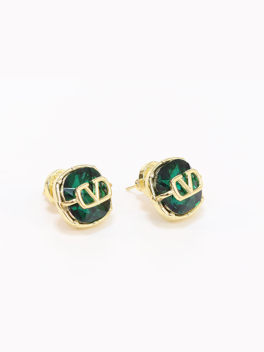 Alphabet V Green and gold studs