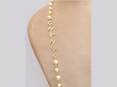 Alphabet double C pearl long chain