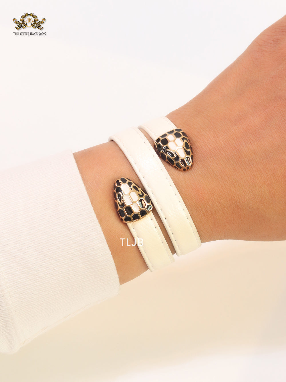 Serpentine white belt bracelet