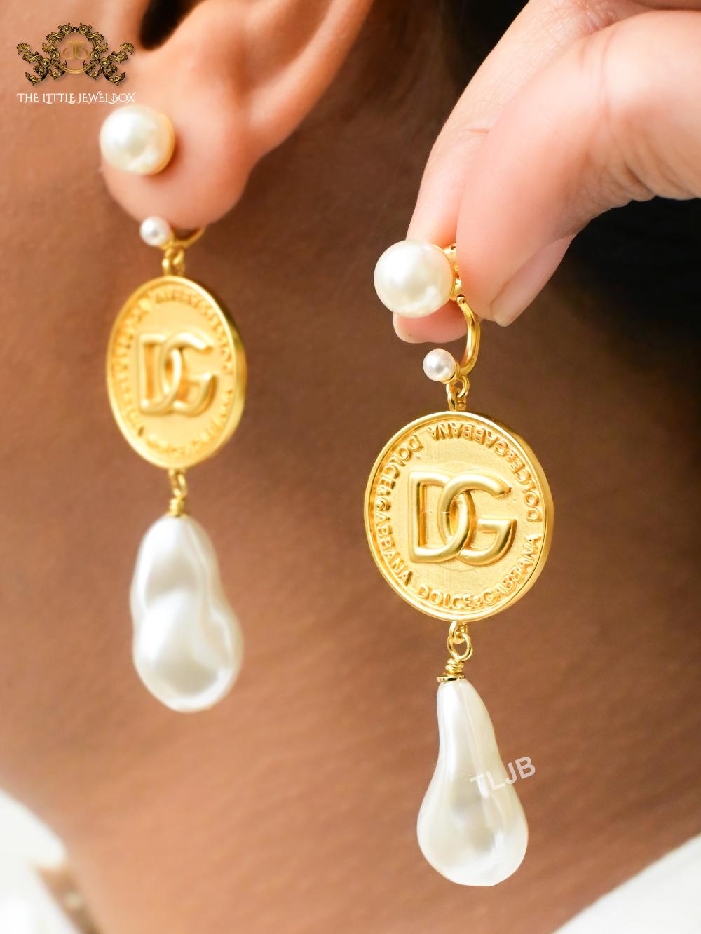 Alphabet D & G gold coin danglers