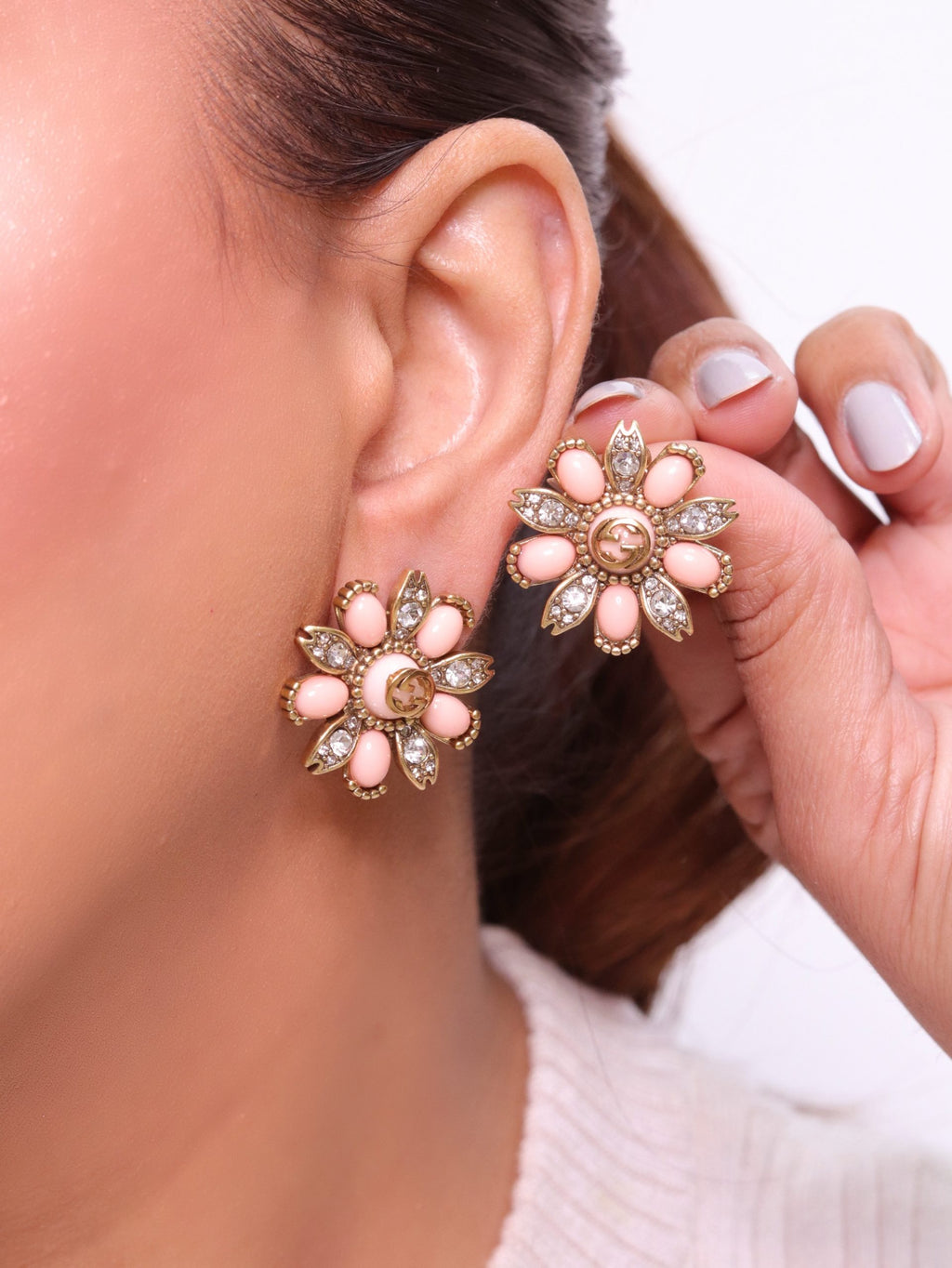 Double G FLOWER  pearl studs
