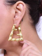 Alphabet F gold fancy hoops